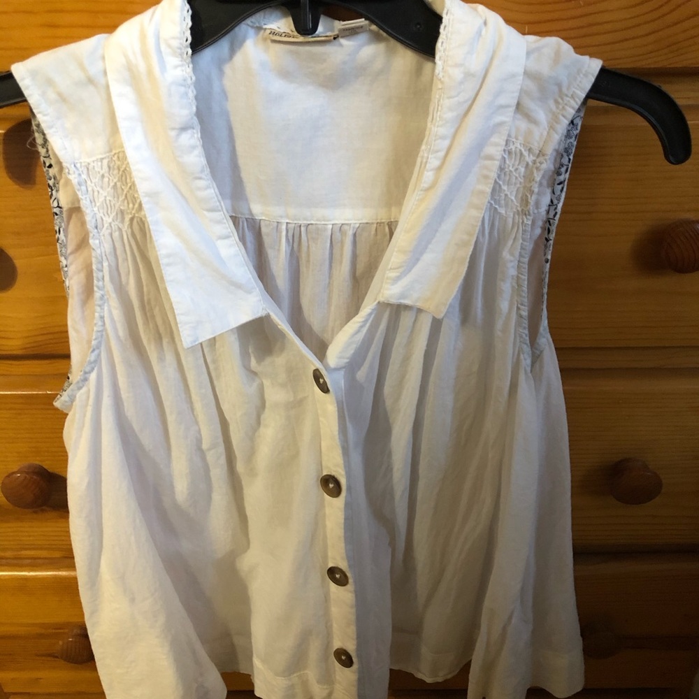 Ladies top - Picture 2 of 3